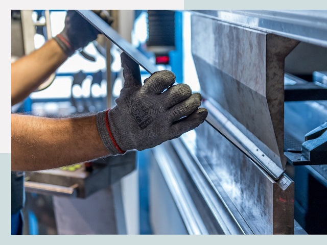 Гибка металла в Сарове